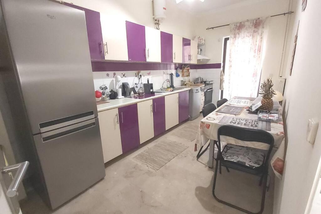 Theano'S Cozy & Quiet Lux Central Flat - Wifi & Full Amenities Patras Bagian luar foto