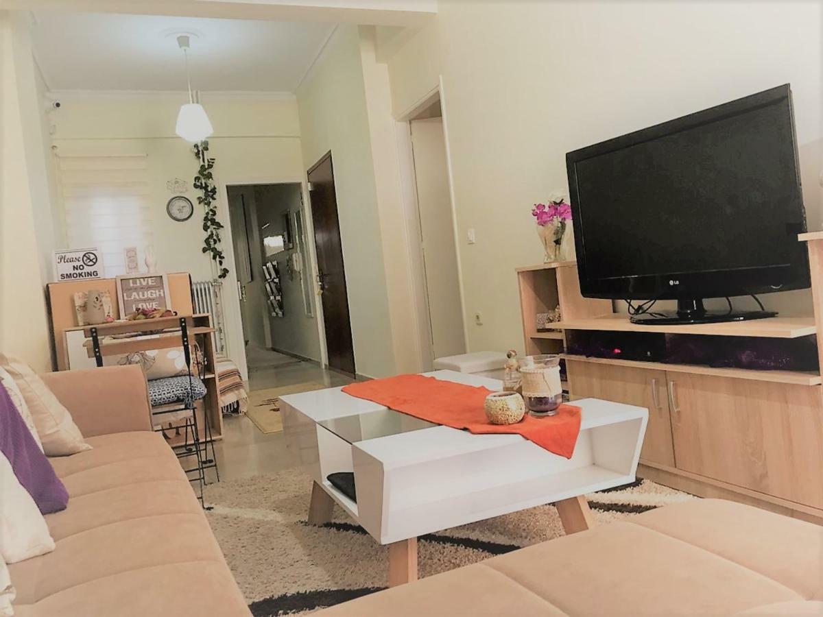 Theano'S Cozy & Quiet Lux Central Flat - Wifi & Full Amenities Patras Bagian luar foto
