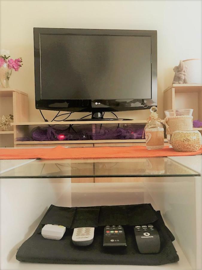 Theano'S Cozy & Quiet Lux Central Flat - Wifi & Full Amenities Patras Bagian luar foto