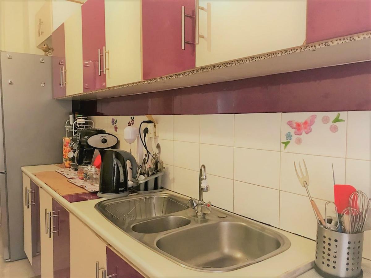 Theano'S Cozy & Quiet Lux Central Flat - Wifi & Full Amenities Patras Bagian luar foto